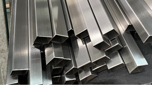 為什么海濱城市都選316L不銹鋼管？