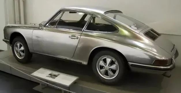 為什么汽車車身不是不銹鋼材質(zhì)？